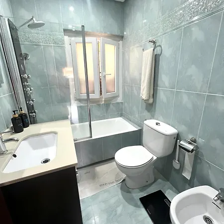 Luistarrak Apartment- Free Parking