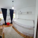 Apartment Luistarrak Apartment- Free Parking *